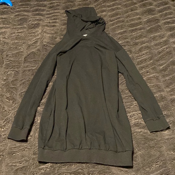 Black cloak - Picture 3 of 5